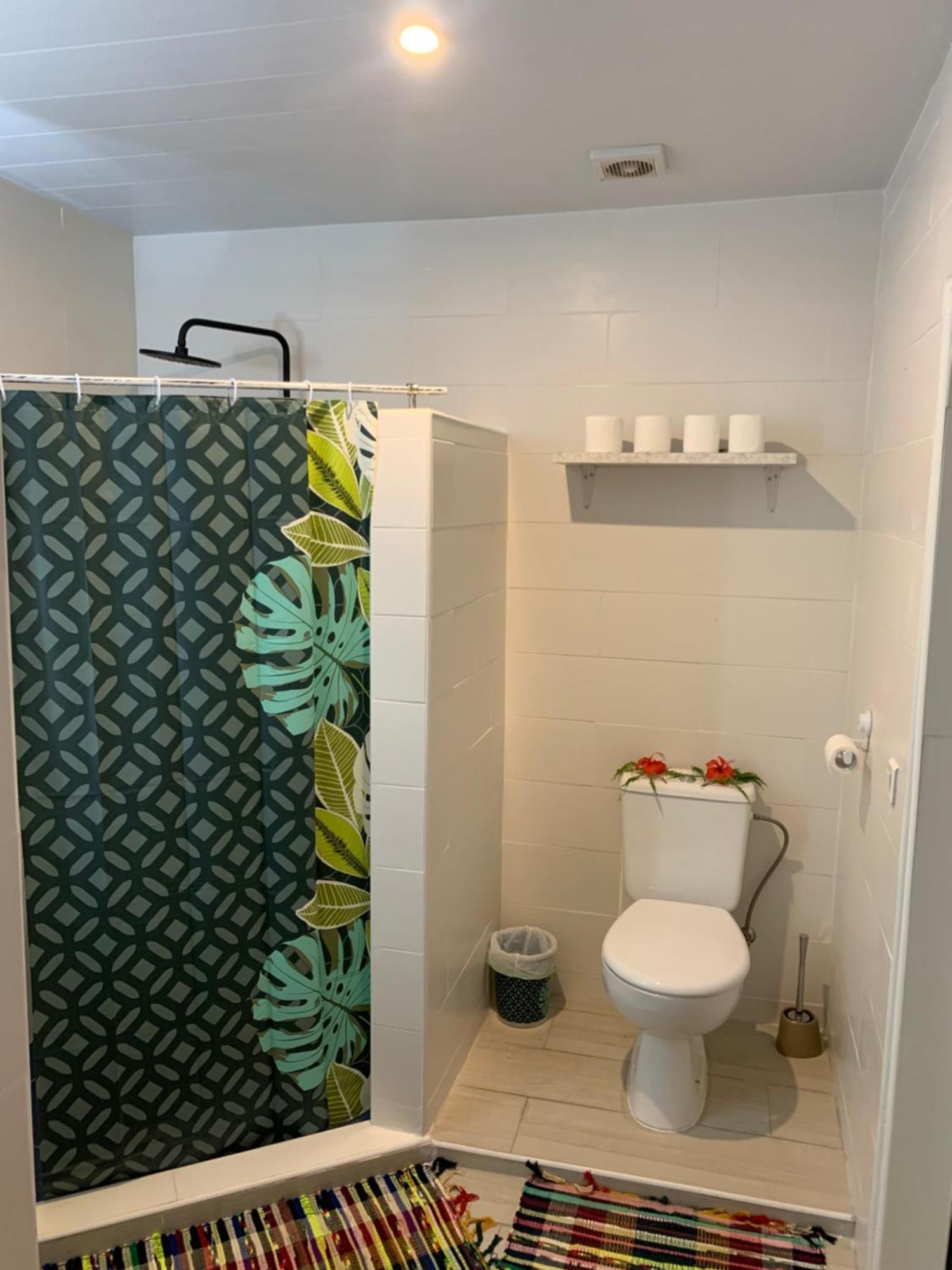 A Tomo Mai Homestay, Close To Airport, Private Bathroom Free Parking And Wifi With High Connection And Breakfast Optional Faaa Екстер'єр фото