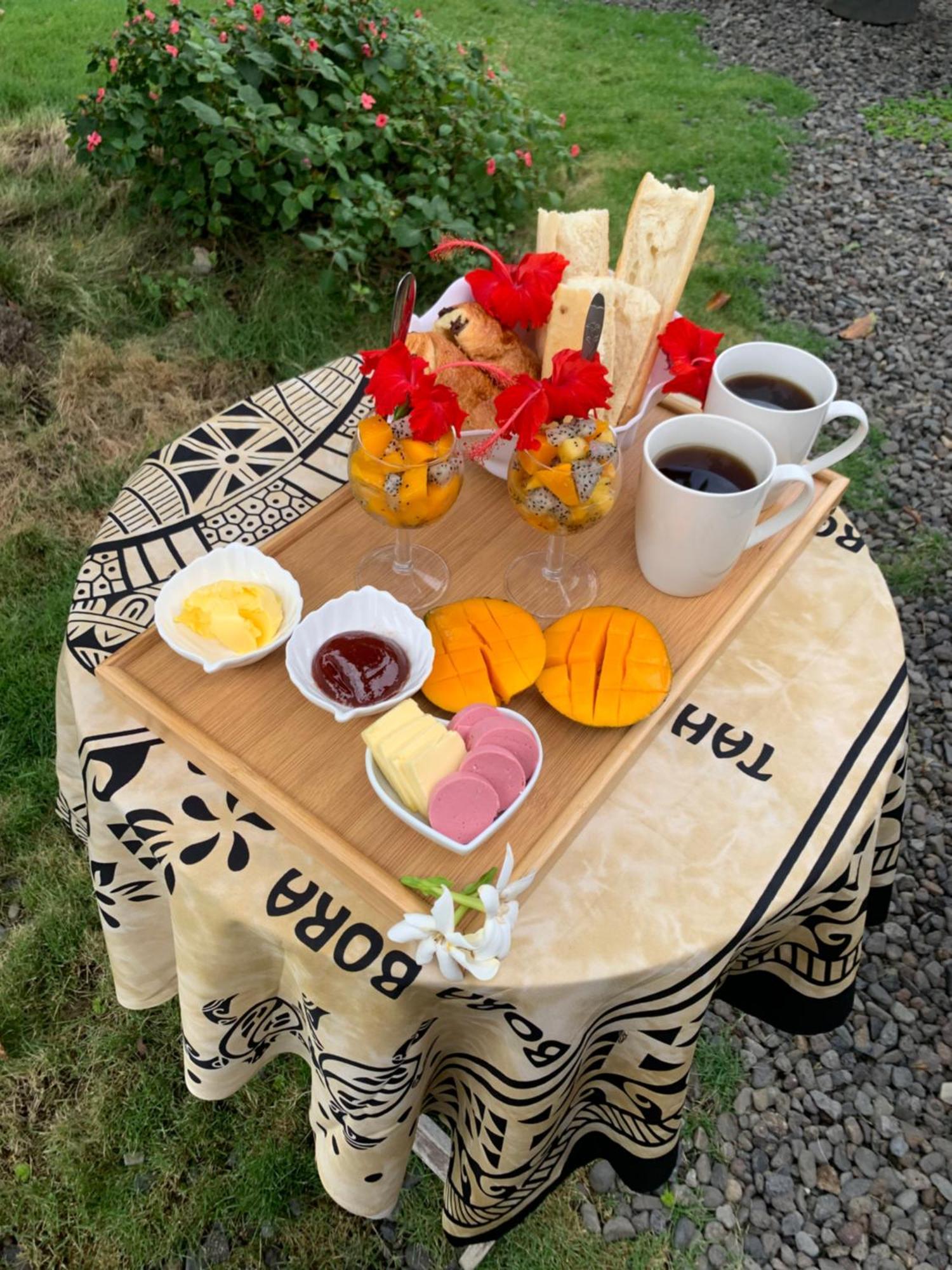 A Tomo Mai Homestay, Close To Airport, Private Bathroom Free Parking And Wifi With High Connection And Breakfast Optional Faaa Екстер'єр фото
