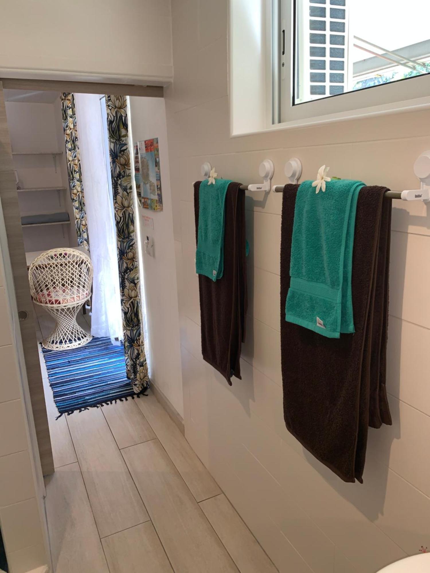 A Tomo Mai Homestay, Close To Airport, Private Bathroom Free Parking And Wifi With High Connection And Breakfast Optional Faaa Екстер'єр фото