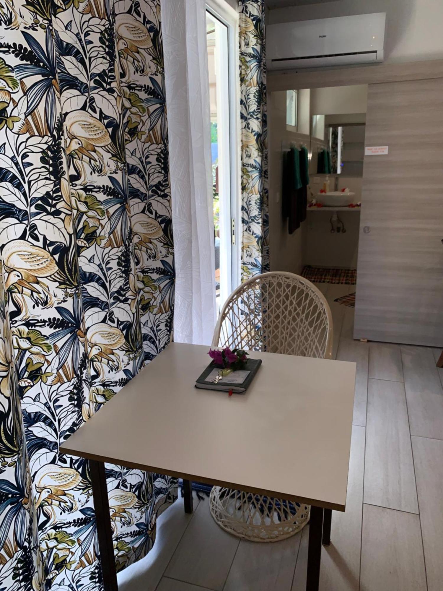 A Tomo Mai Homestay, Close To Airport, Private Bathroom Free Parking And Wifi With High Connection And Breakfast Optional Faaa Екстер'єр фото